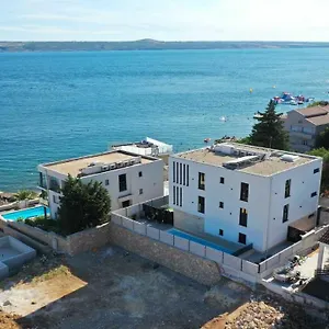 Apartment Adastra
